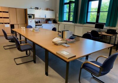 Lehrerzimmer mit Mindestabstand