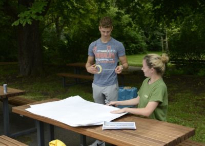 Schüler unterhalten sich