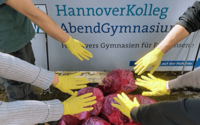 Rein ins Hochbeet und Gebüsch: Frühjahrsputz am Hannover Kolleg