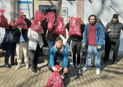 Hannover Kolleg bei der Aha-Aktion „ Hannover ist putzmunter" - Bild 1